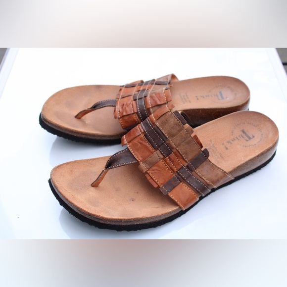 Think! Sandals - Picture 2 of 14